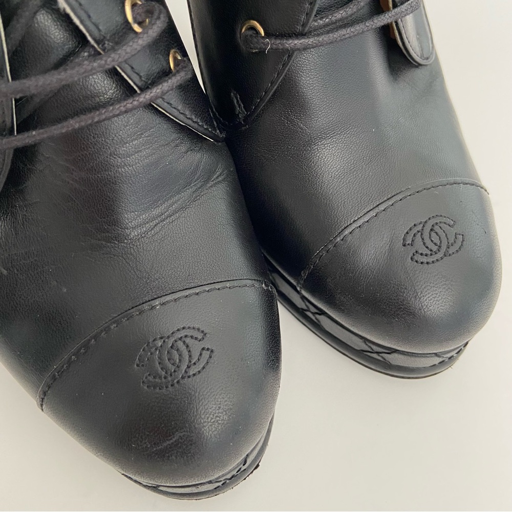 Chanel Black Leather CC Cap Toe Lace Up Platform Ankle Boots - Picture 8 of 16
